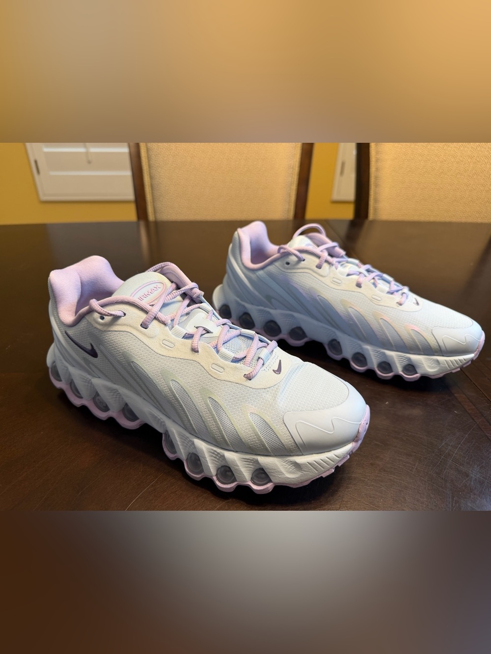 New Nike Air Max DN8 Blue Lilac Sneaker Shoes Size US 6.5Y / 8 W